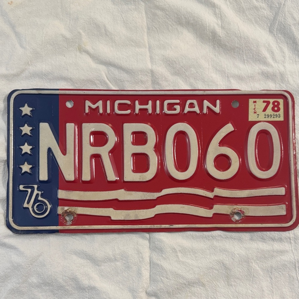 Vintage Authentic 1976 Michigan License Plate